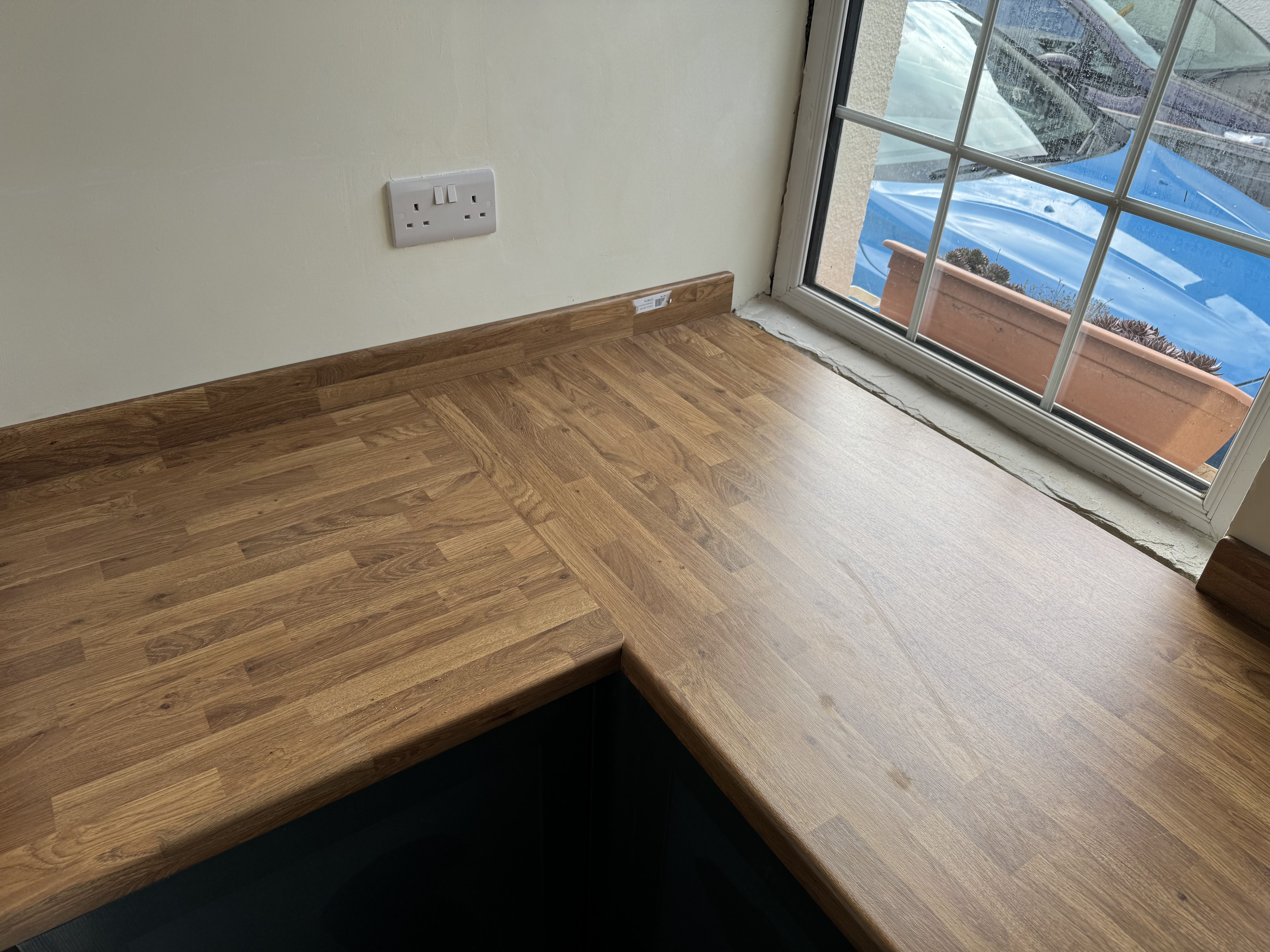 Kitchen worktop joins Glastonbury